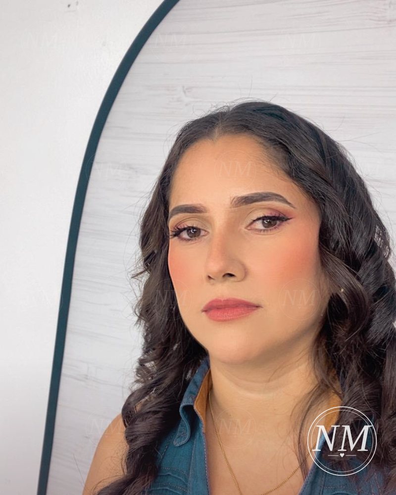 Maquillaje social con tonos coral